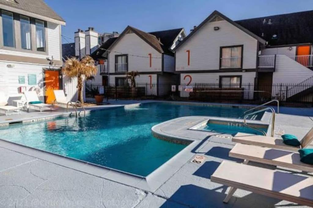 Lux Suite /King Bed /Free Parking/Pool/First Floor ฮูสตัน ภายนอก รูปภาพ
